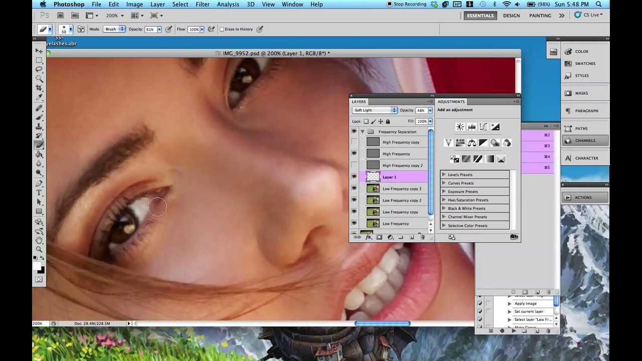 How to Make Eyes Come Alive in Photoshop (Without Overdoing It)