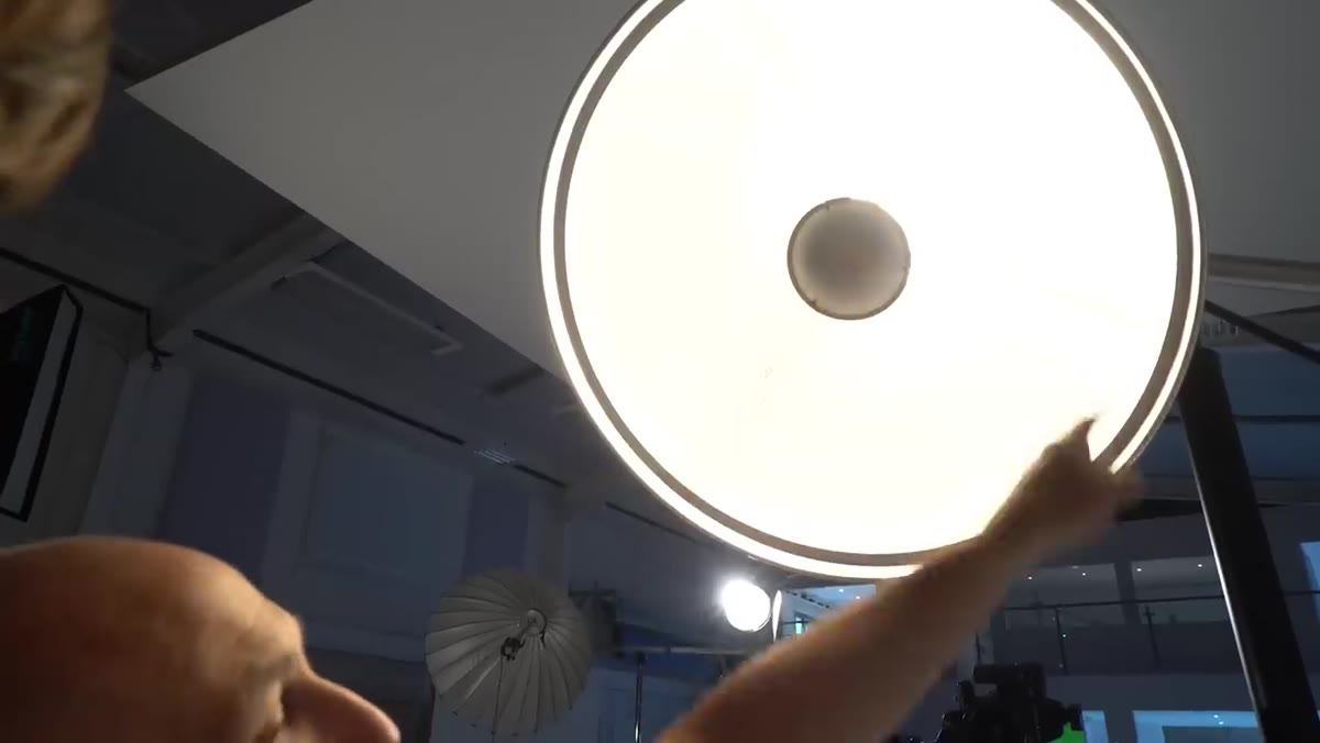 Close-up of beauty dish showing center plate and ring effect