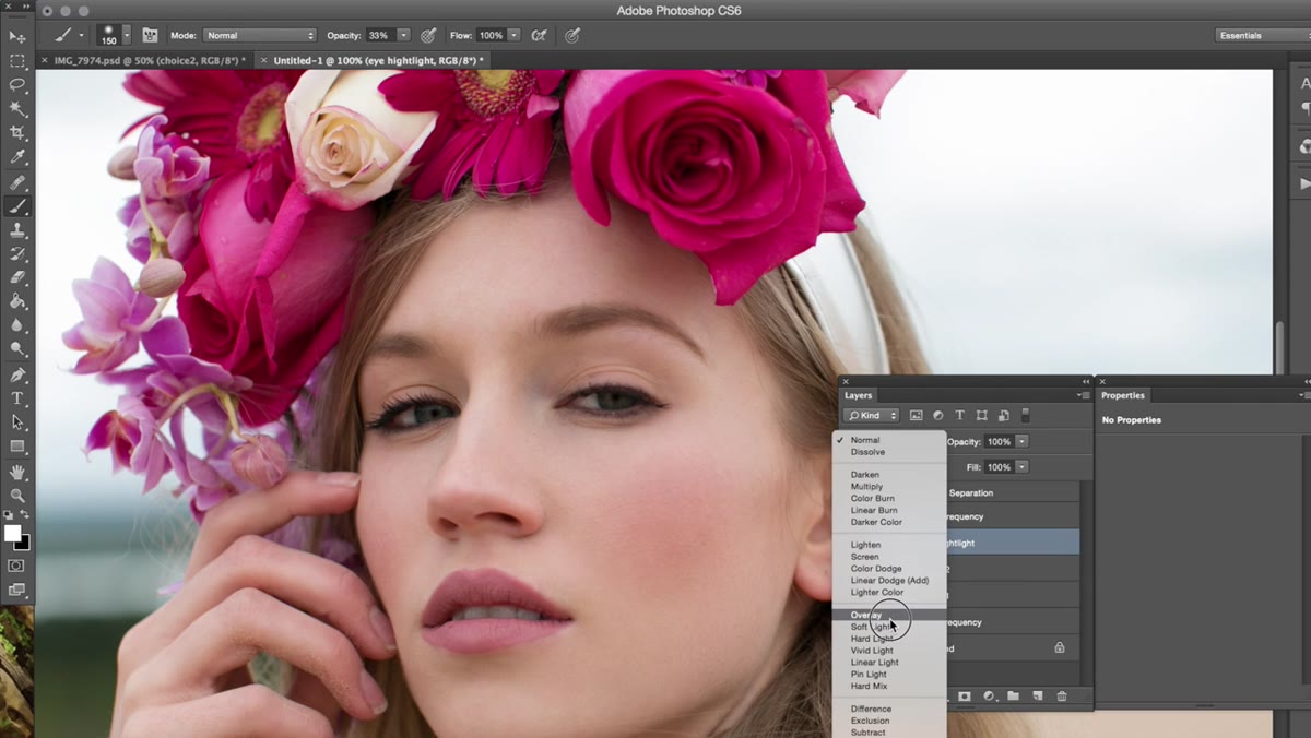 White brush stroke on overlay layer adding highlight to the eye