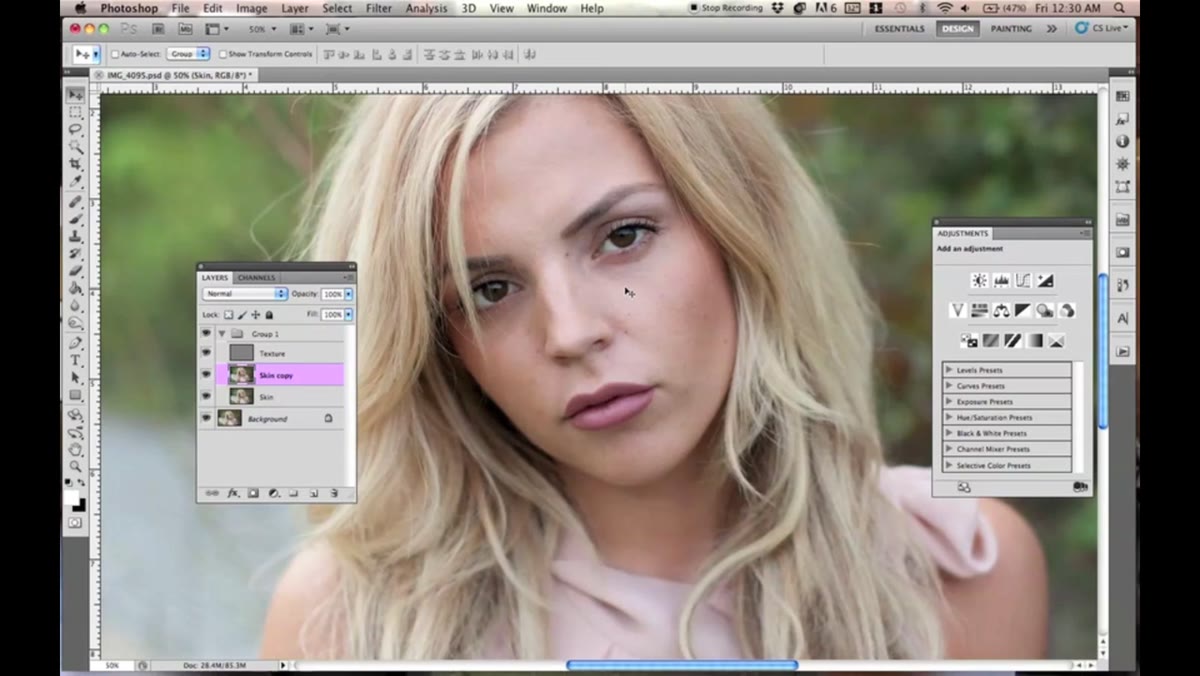 Healing brush active on the skin layer, sampling nearby tone