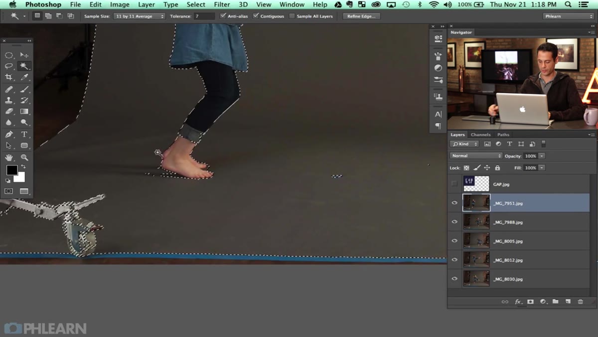 Shift-clicking additional background areas to expand selection
