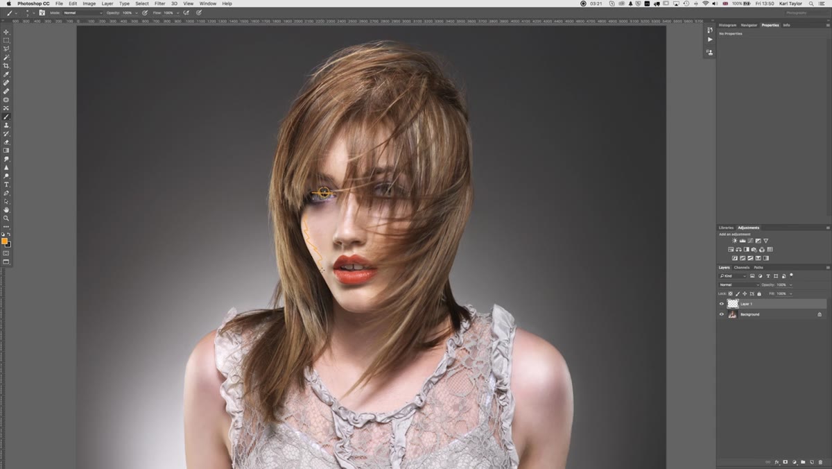 Annotation highlighting rim light along the model&rsquo;s cheek and face edge