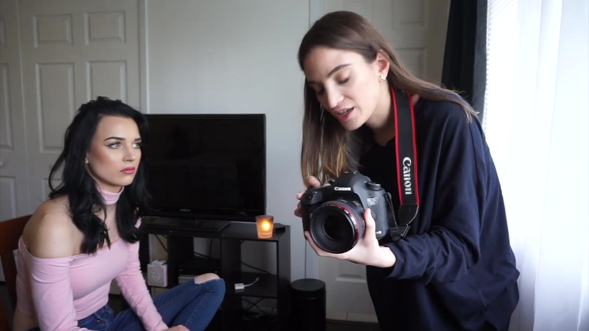 Camera settings overview, aperture at f/3.5