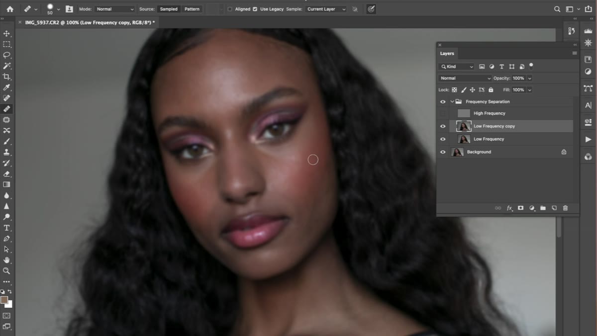 Healing brush active on the low frequency layer copy