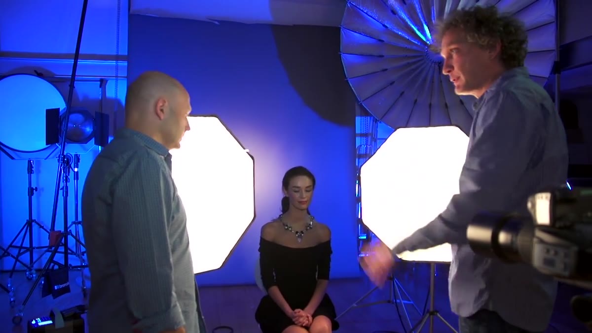 Urs explaining the two OCTA box side-lighting concept on set