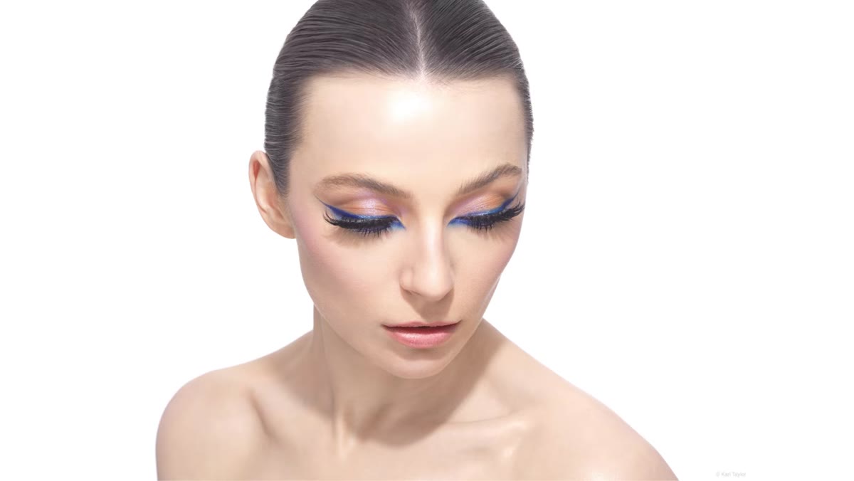 Final beauty image showing defined nose and collarbone shadows