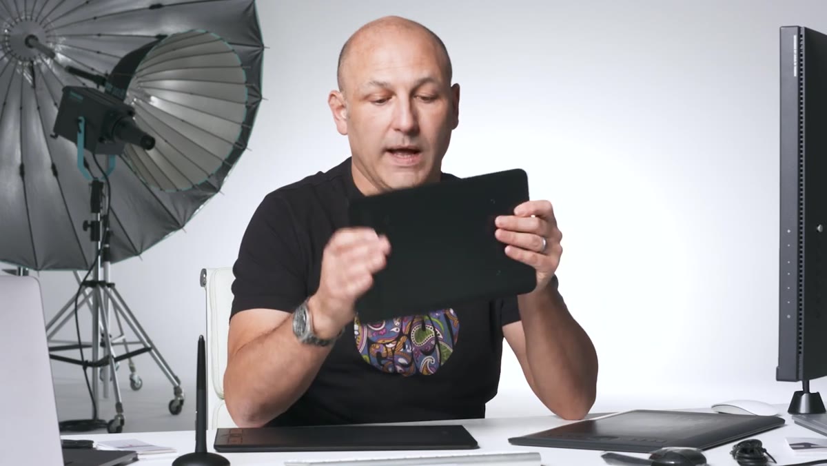 Small Intuos Pro tablet shown next to Medium for scale comparison
