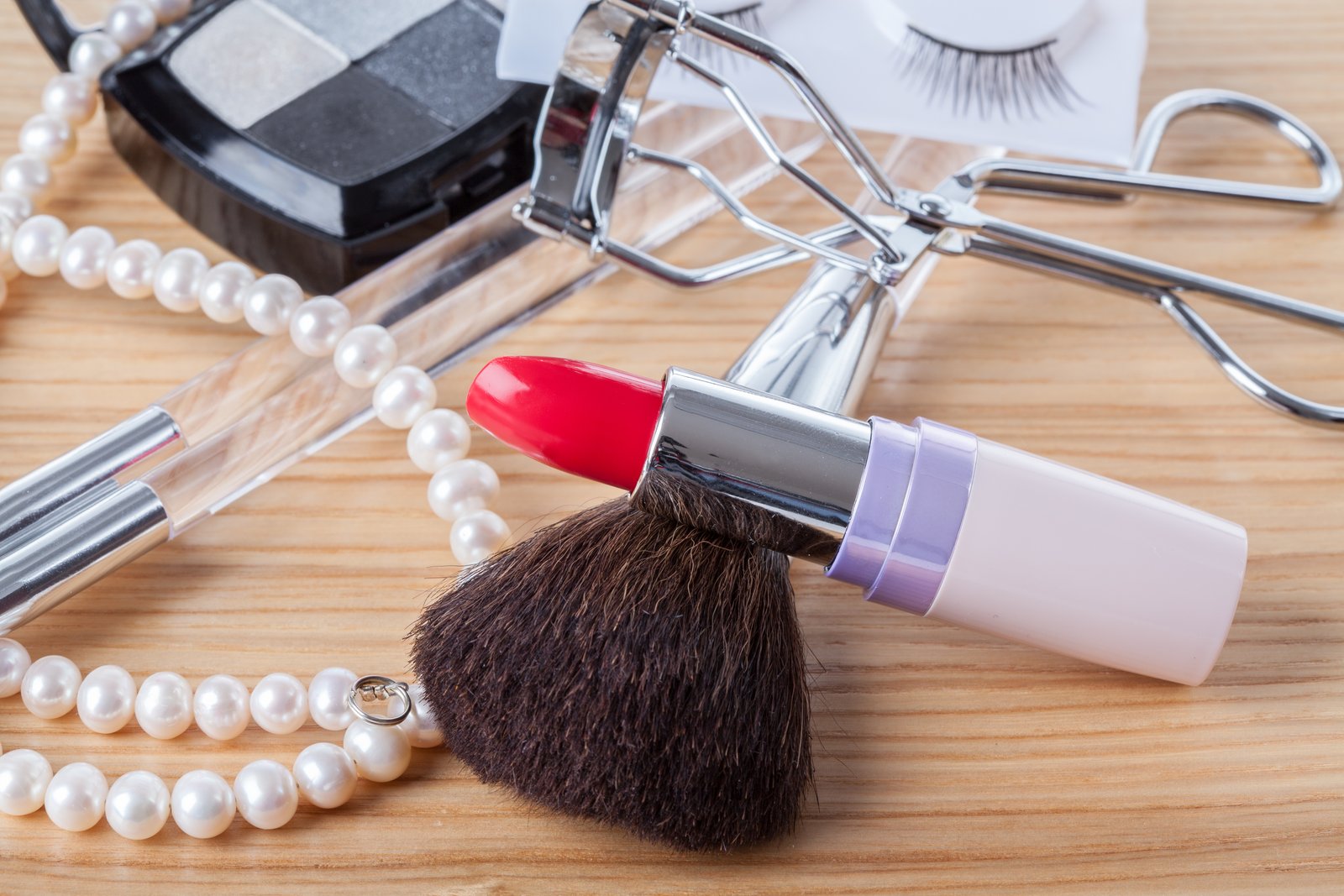 Why Makeup Retouching Falls Apart at 100% Zoom (And How to Fix It Layer by Layer)